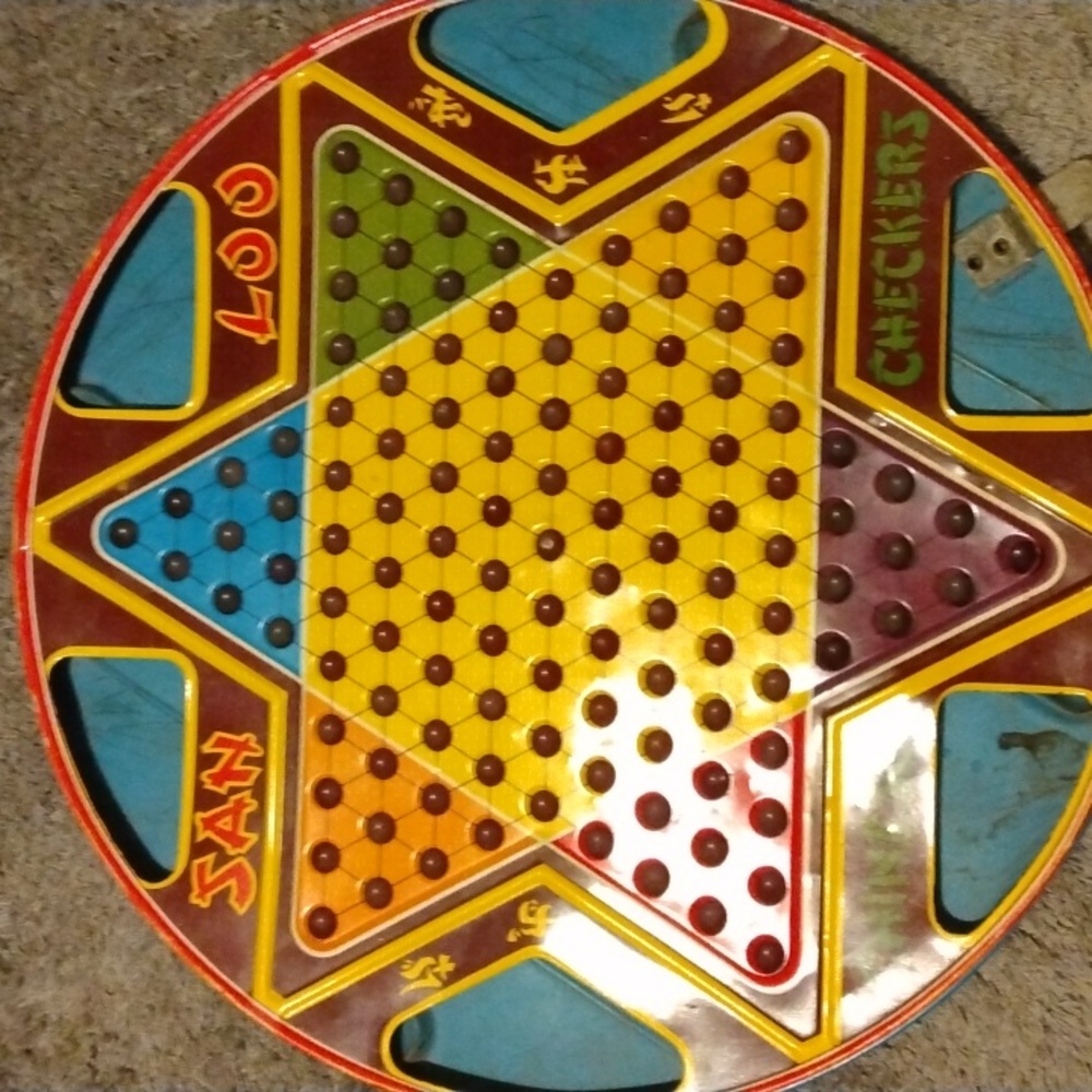 Chinese checkers board